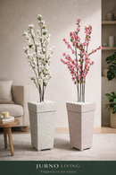 Arranjo de Cerejeira Rosa Artificial com Vaso de Rattan – Decoração Elegante para Sala e Escritório | Jurno Living